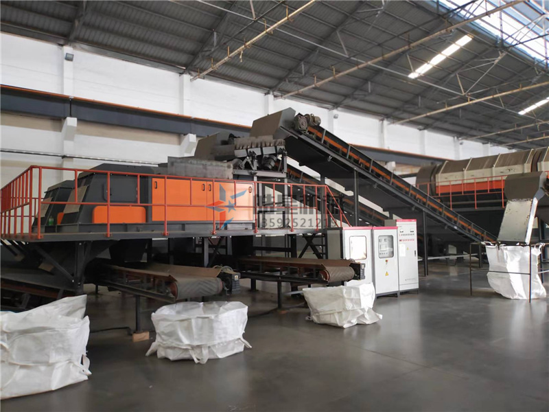 易拉罐破碎機(jī)金屬粉碎機(jī)設(shè)備客戶現(xiàn)場實拍圖片